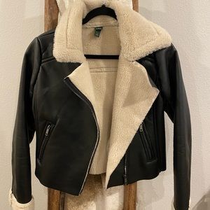 FAUX LEATHER SHERPA JACKET